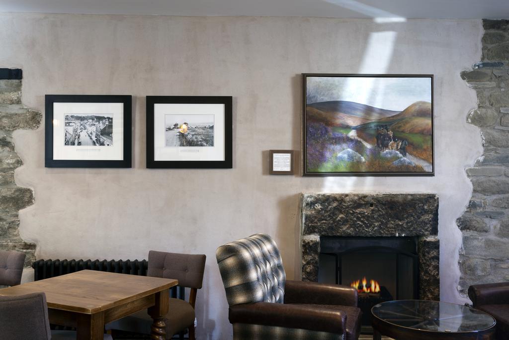 The White Hart Hotel Wetherspoon โอ๊คแฮมป์ตัน ภายนอก รูปภาพ
